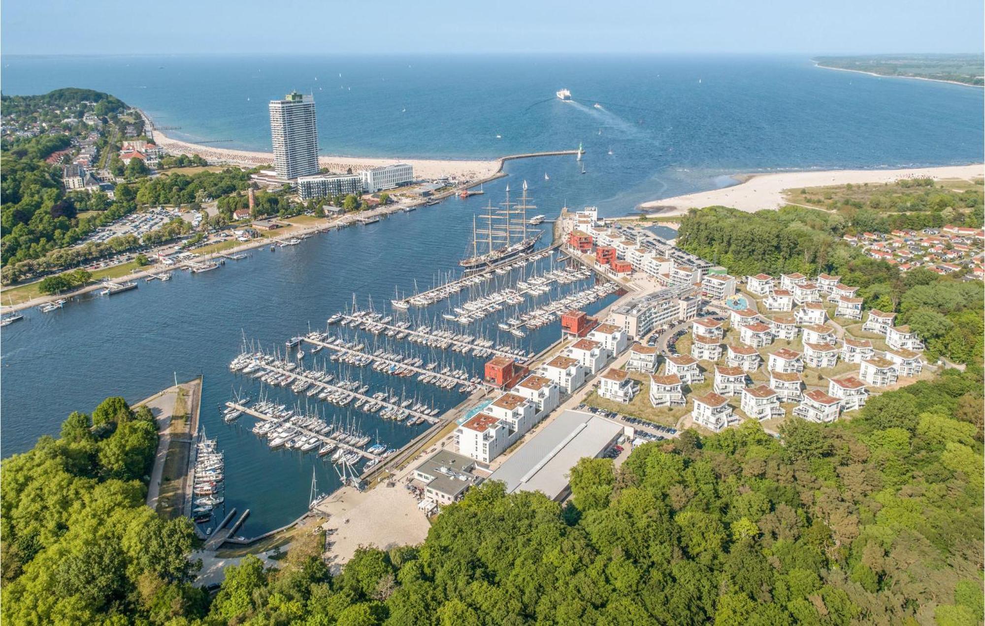 Cozy Apartment In Luebeck Travemuende With Sauna Exteriör bild