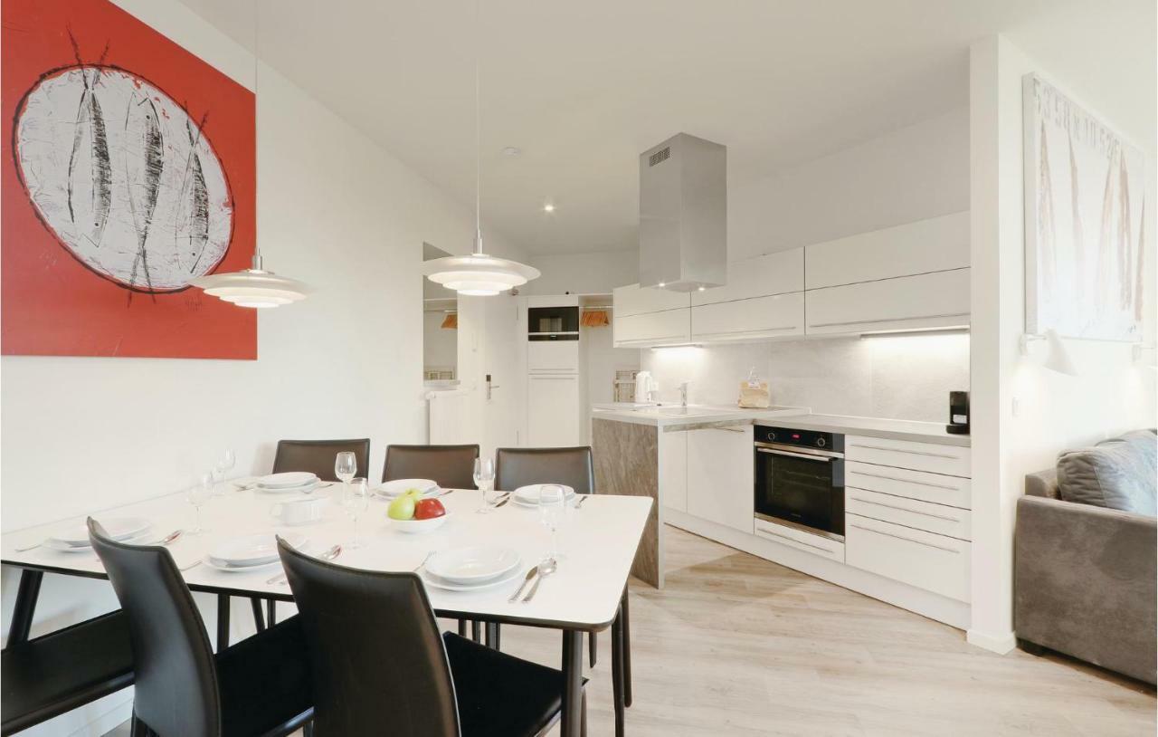 Cozy Apartment In Luebeck Travemuende With Sauna Exteriör bild